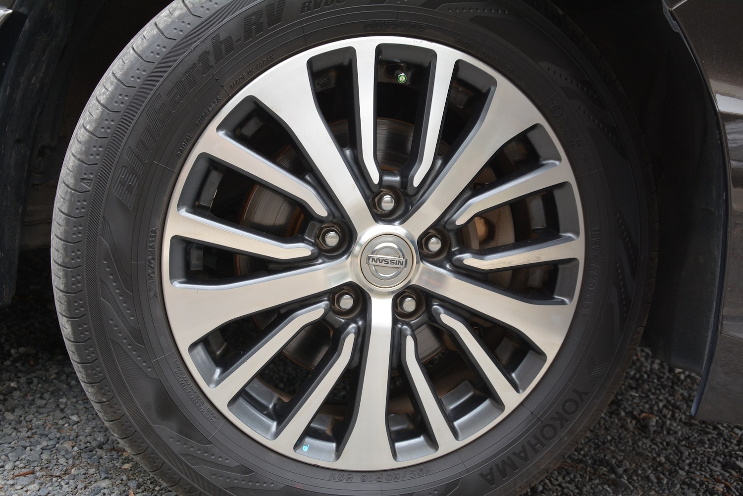 Used Nissan Serena 2015 for sale - 76555376: Photo 5