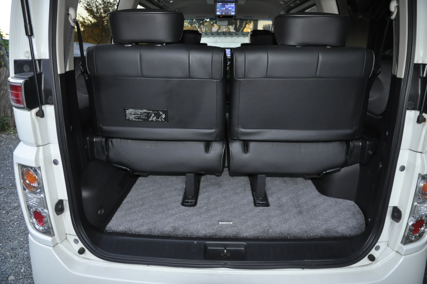 Used Nissan Elgrand 2024 for sale - 76554044: Photo 16