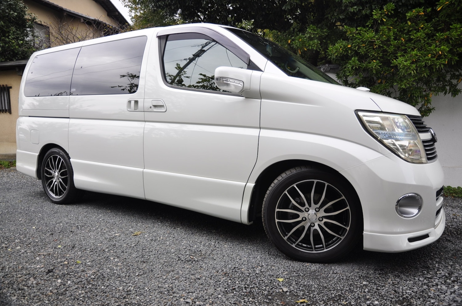 Used Nissan Elgrand 2024 for sale - 76554044: Photo 4