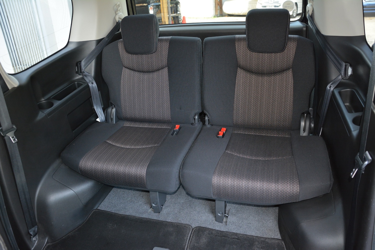 Used Nissan Serena 2014 for sale - 76555215: Photo 17