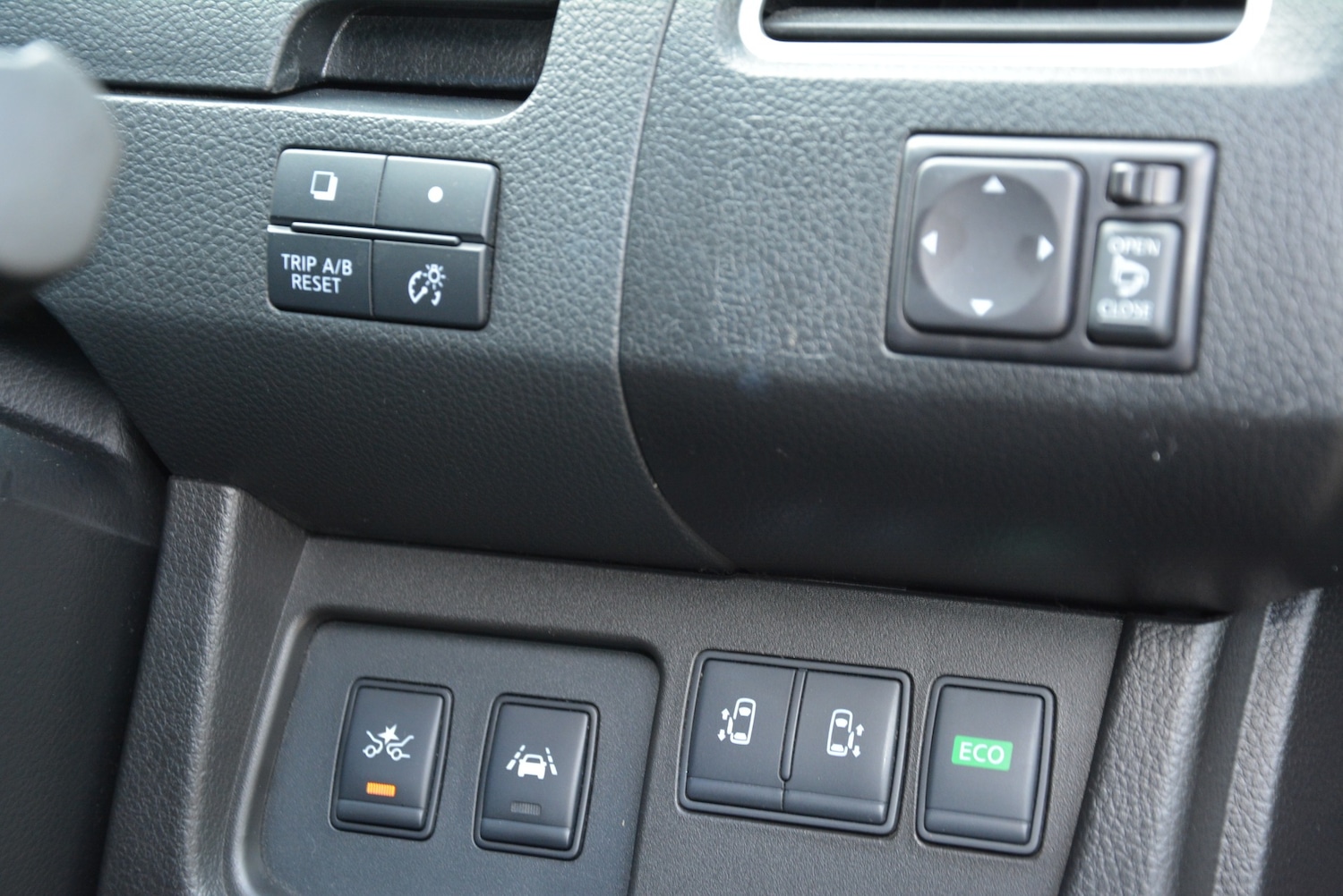 Used Nissan Serena 2014 for sale - 76555215: Photo 24