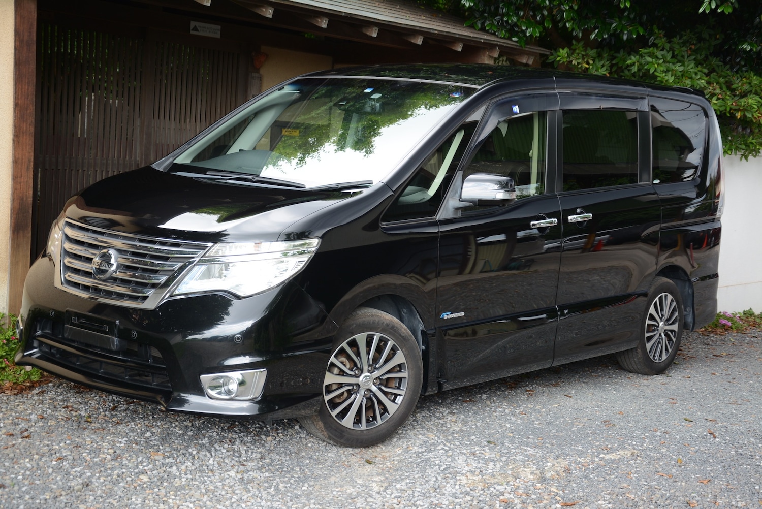 Used Nissan Serena 2014 for sale - 76555215: Photo 3