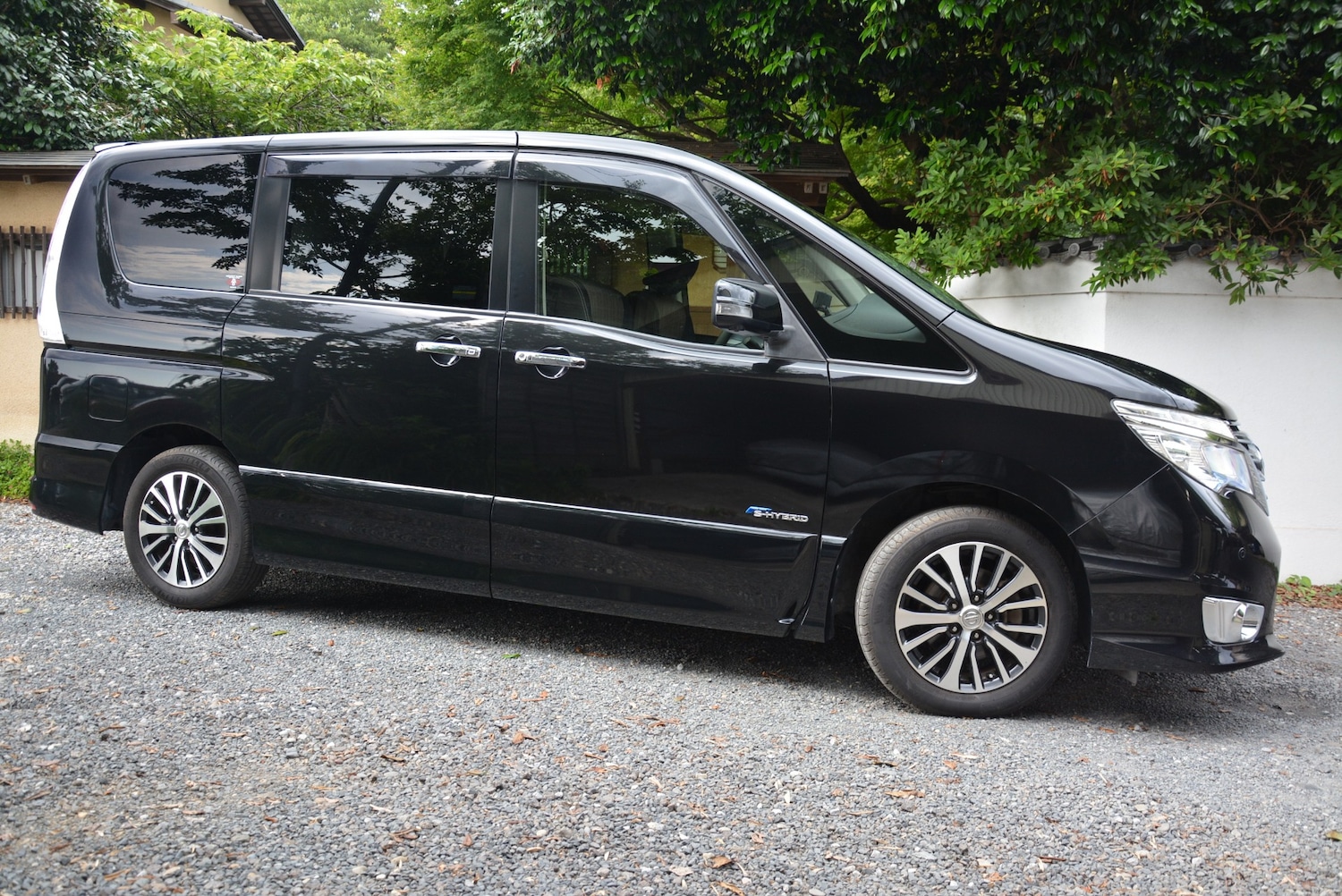 Used Nissan Serena 2014 for sale - 76555215: Photo 4