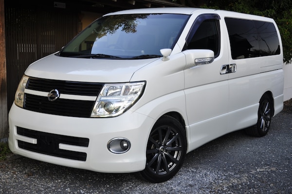 Used Nissan Elgrand 2008 for sale - 70587760: Photo 1