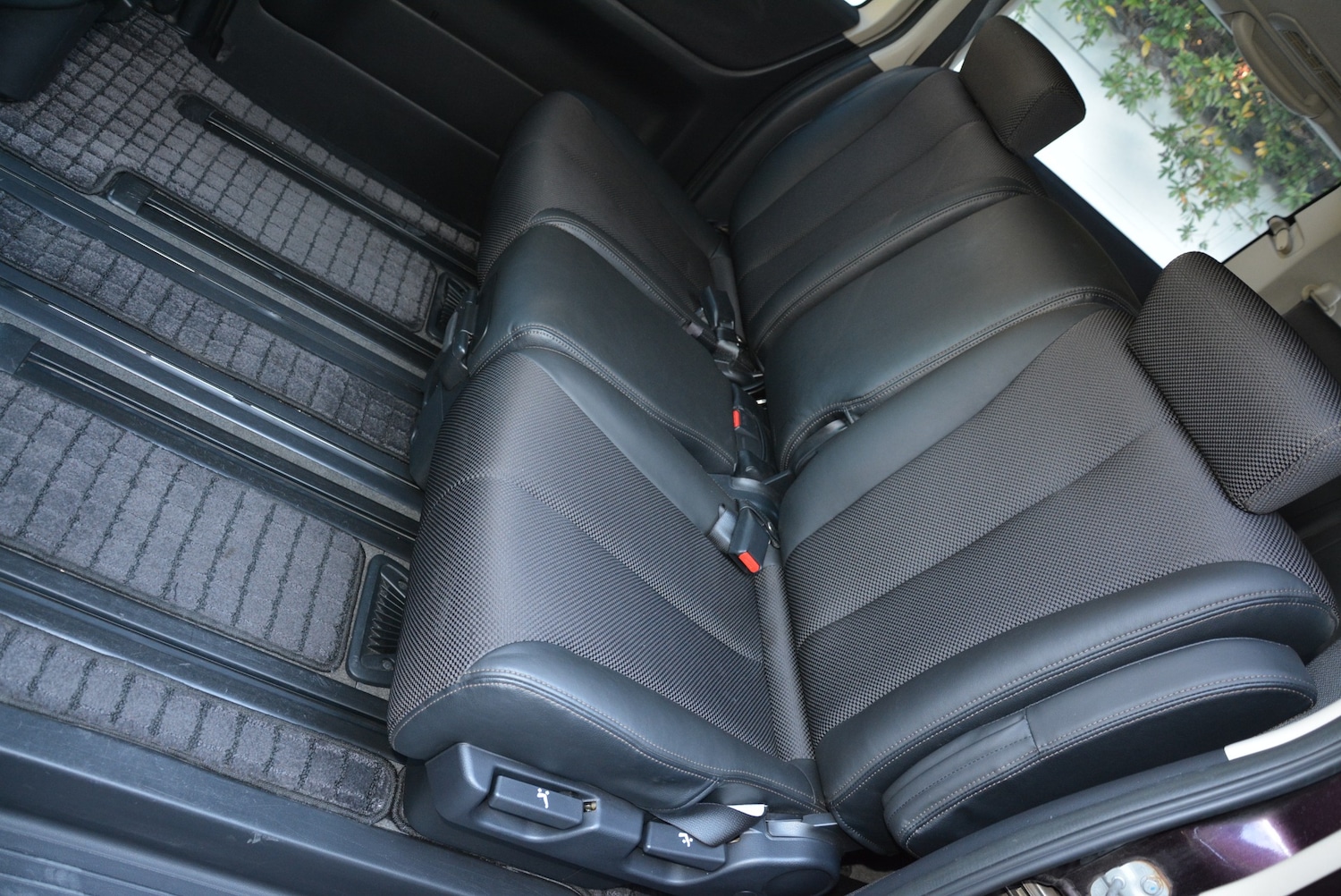 Used Nissan Elgrand 2009 for sale - 76780076: Photo 14