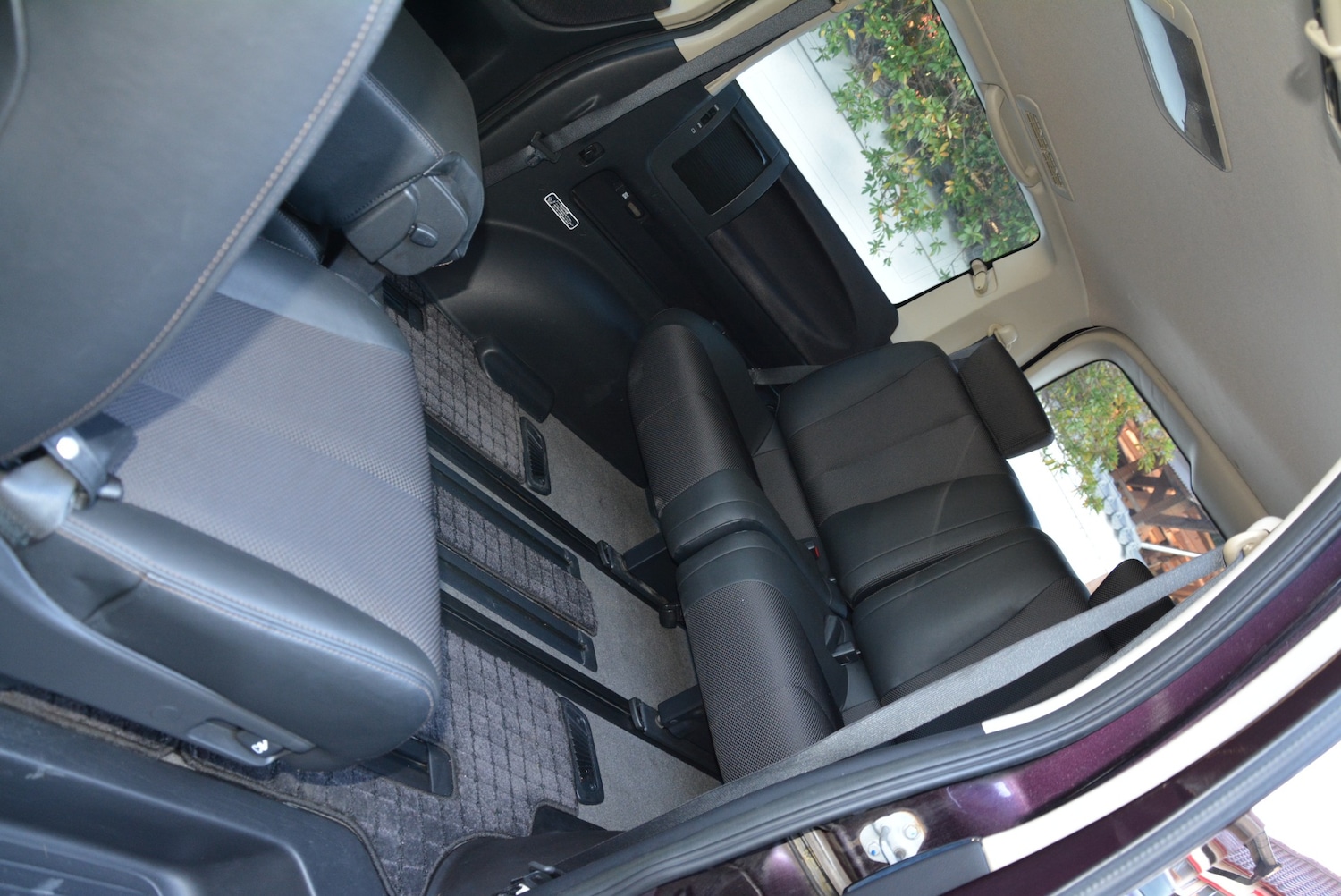 Used Nissan Elgrand 2009 for sale - 76780076: Photo 15