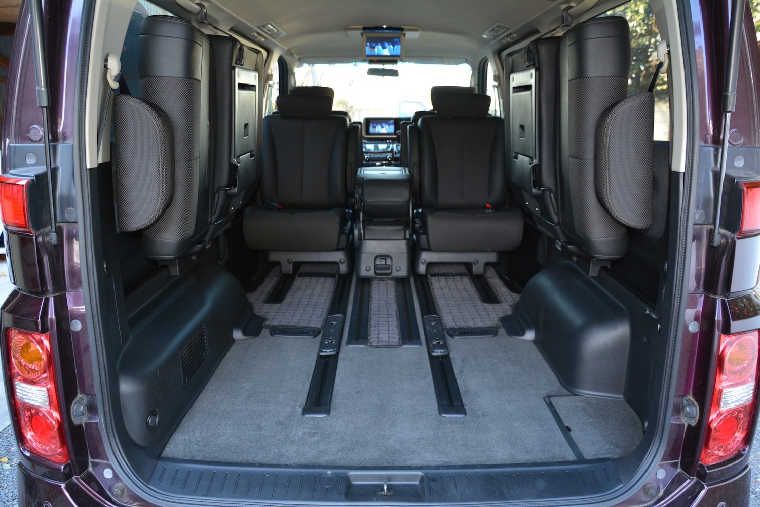 Used Nissan Elgrand 2009 for sale - 76780076: Photo 19