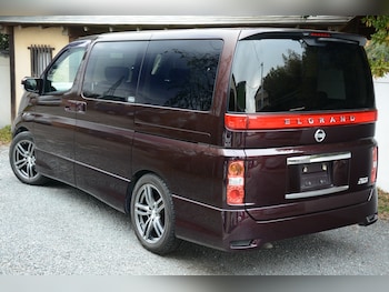 Used Nissan Elgrand 2009 for sale - 76780076: Photo