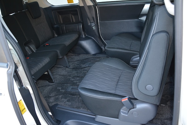 Used Toyota Voxy 2012 for sale - 73455680: Photo 10