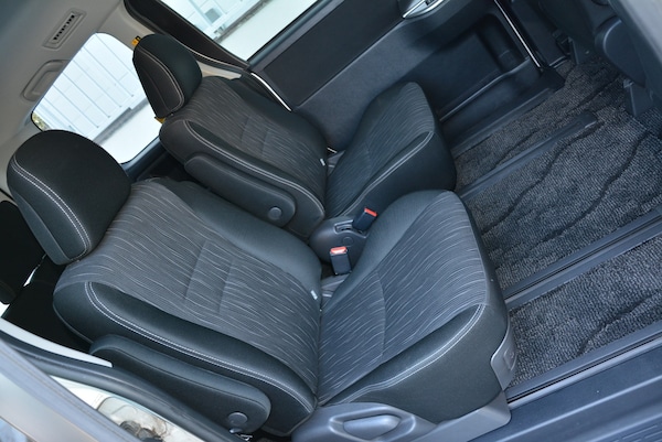 Used Toyota Voxy 2012 for sale - 73455680: Photo 9