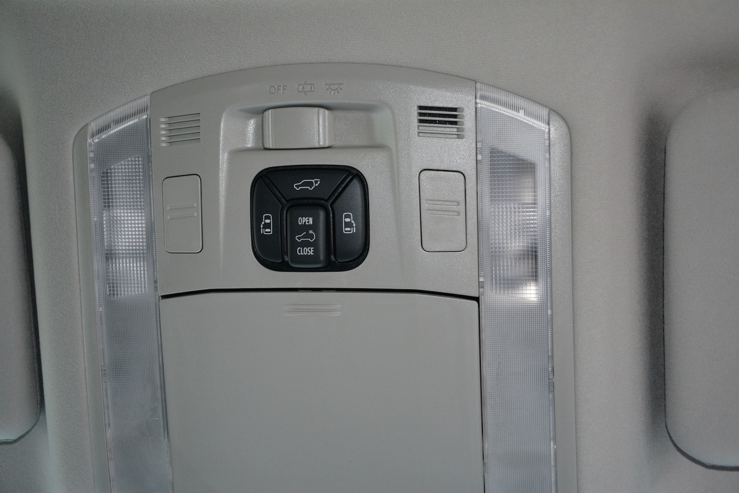 Used Toyota Vellfire 2025 for sale - 76555103: Photo 30