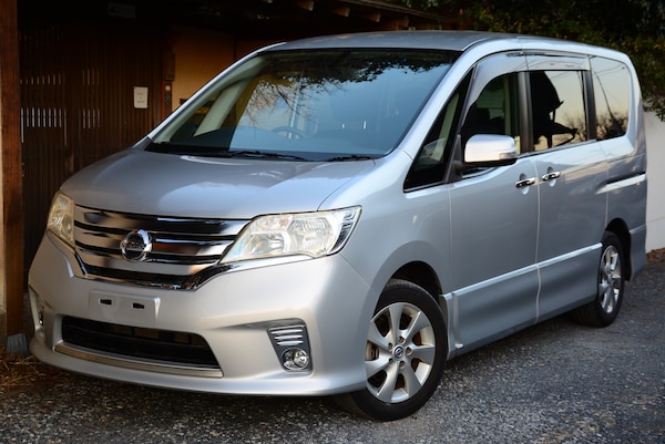 Used Nissan Serena 2011 for sale - 75774795: Photo 1