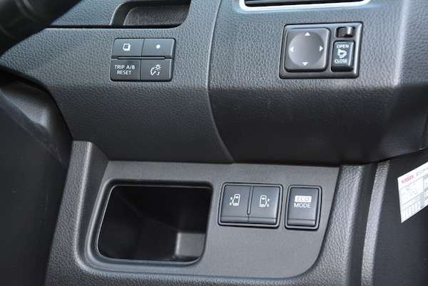 Used Nissan Serena 2011 for sale - 75774795: Photo 21