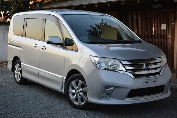 Used Nissan Serena 2011 for sale - 75774795: Photo 4
