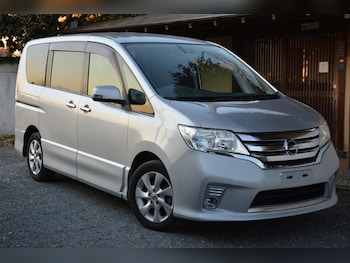Used Nissan Serena 2011 for sale - 75774795: Photo