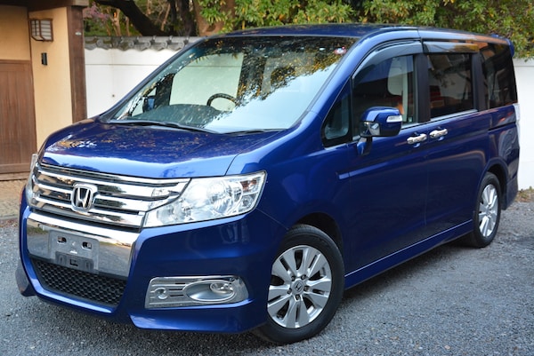Used Honda Stepwagon 2011 for sale - 74181518: Photo 1