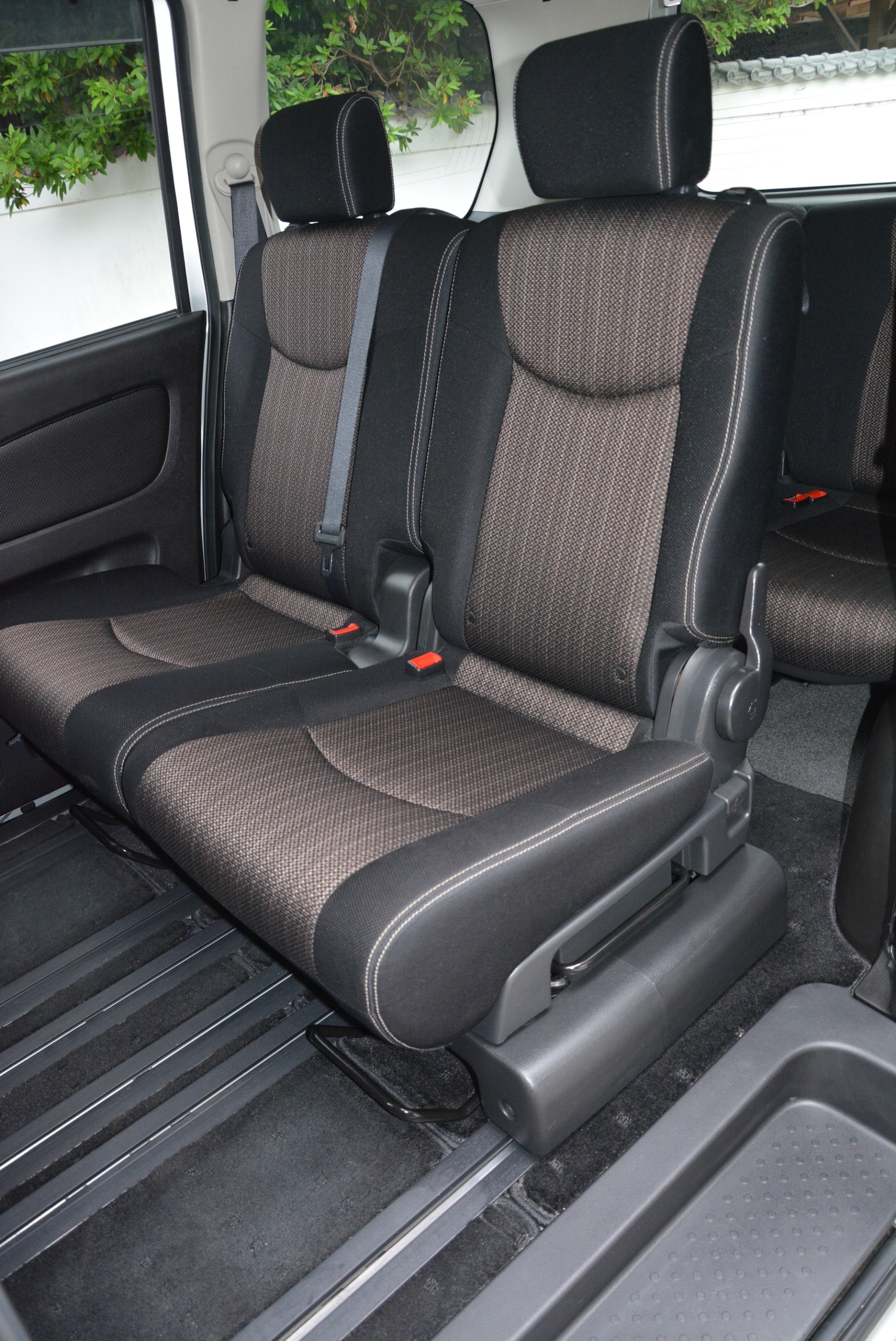 Used Nissan Serena 2014 for sale - 76555292: Photo 15