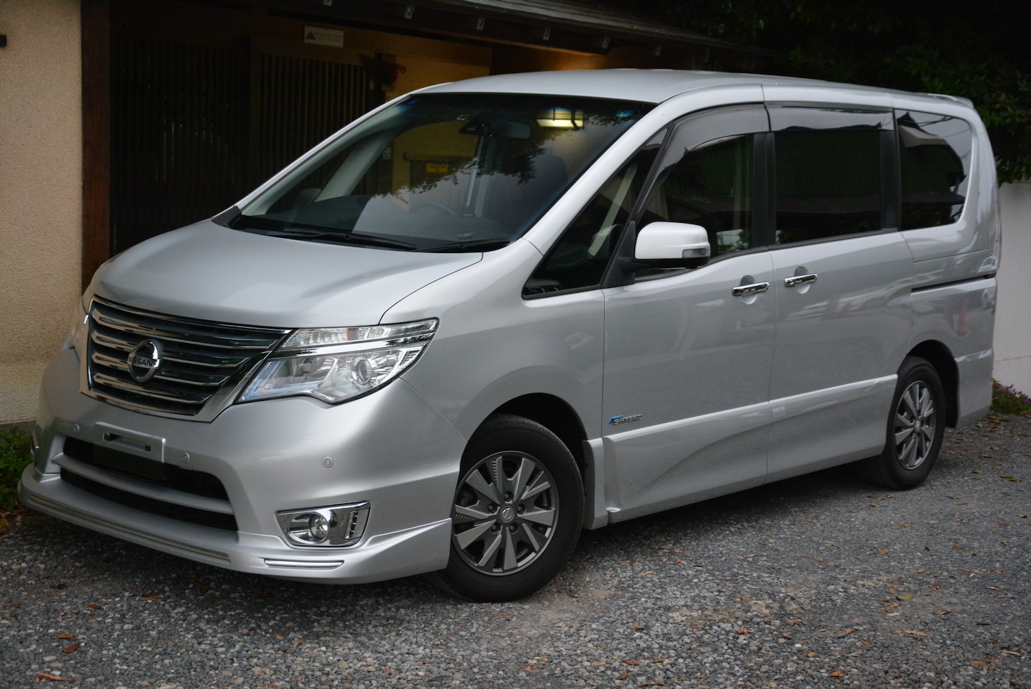 Used Nissan Serena 2014 for sale - 76555292: Photo 3