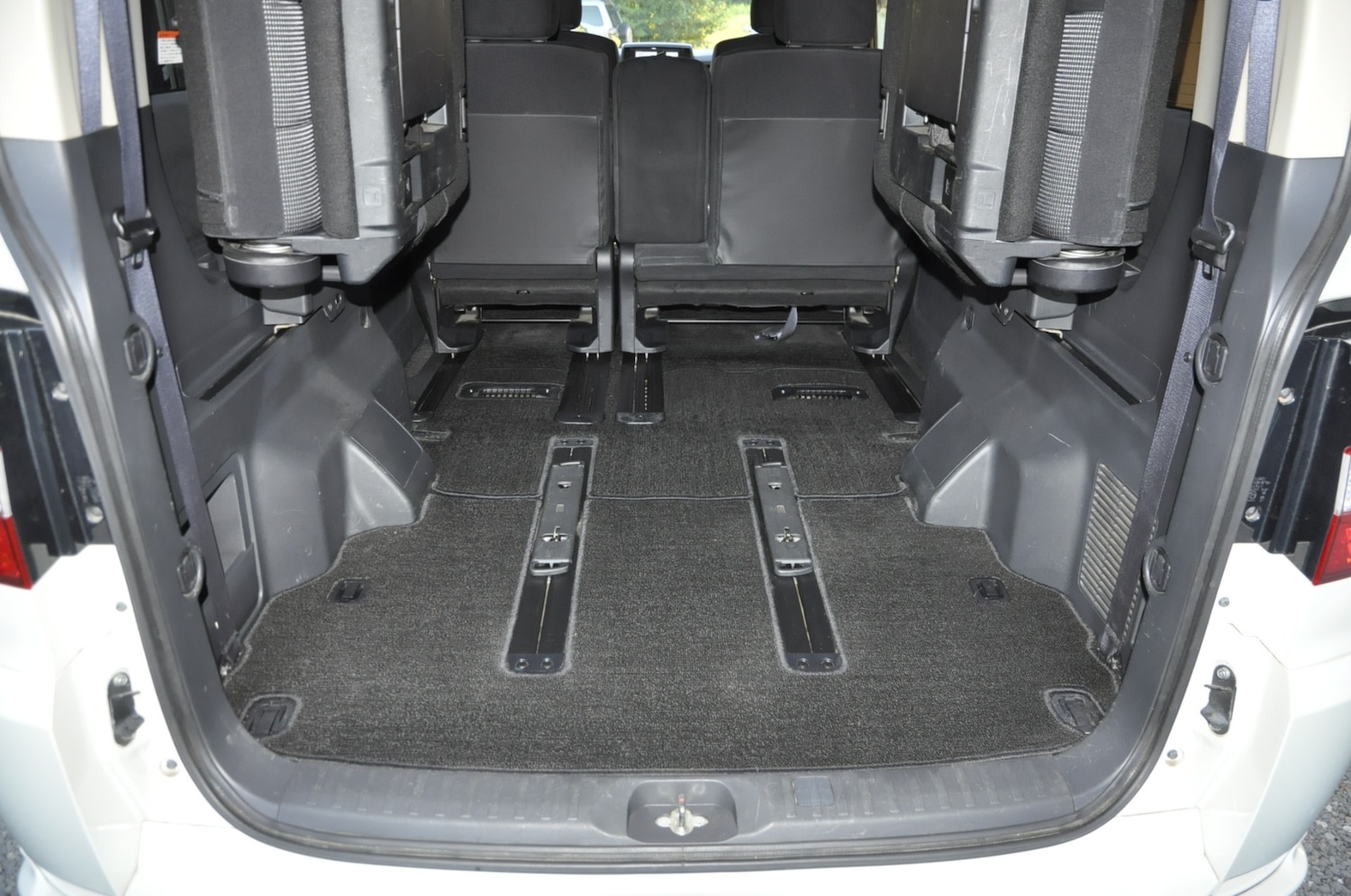 Used Mitsubishi Delica 2010 for sale - 76115569: Photo 16