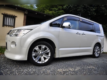 Used Mitsubishi Delica 2010 for sale - 76115569: Photo