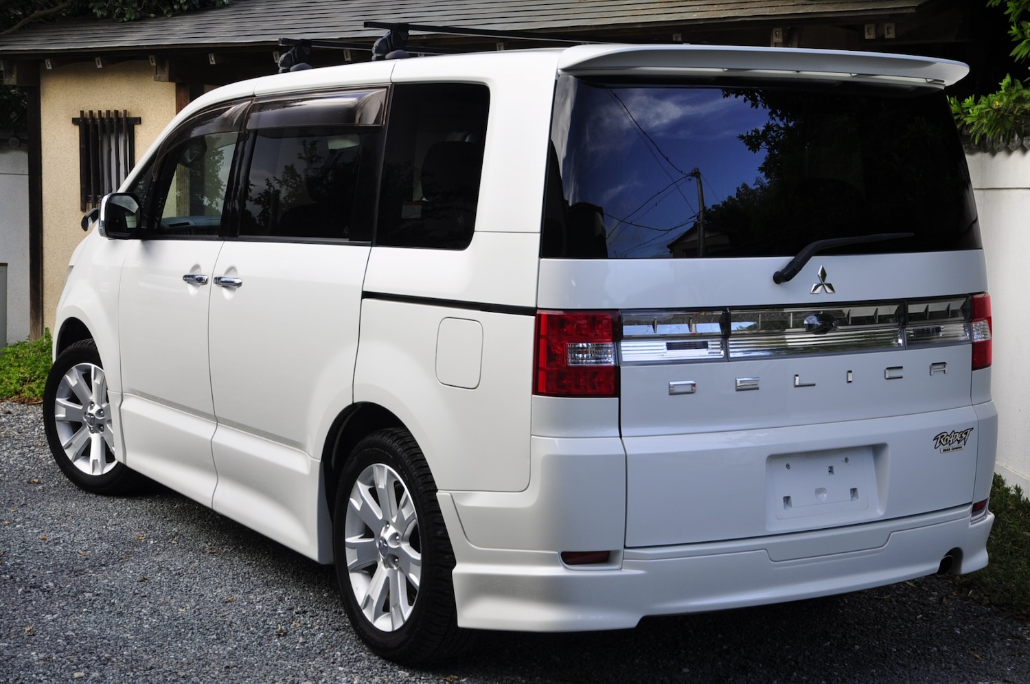 Used Mitsubishi Delica 2010 for sale - 76115569: Photo 6
