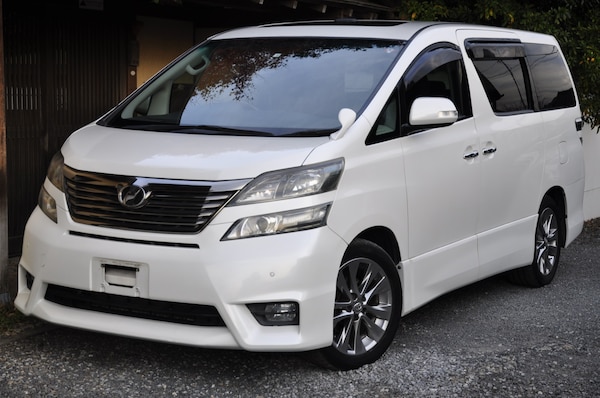 Used Toyota Vellfire 2010 for sale - 73455396: Photo 1