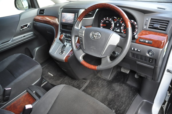 Used Toyota Vellfire 2010 for sale - 73455396: Photo 7