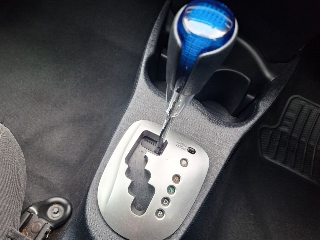 Used Toyota Yaris 2013 for sale - 77276244: Photo 19