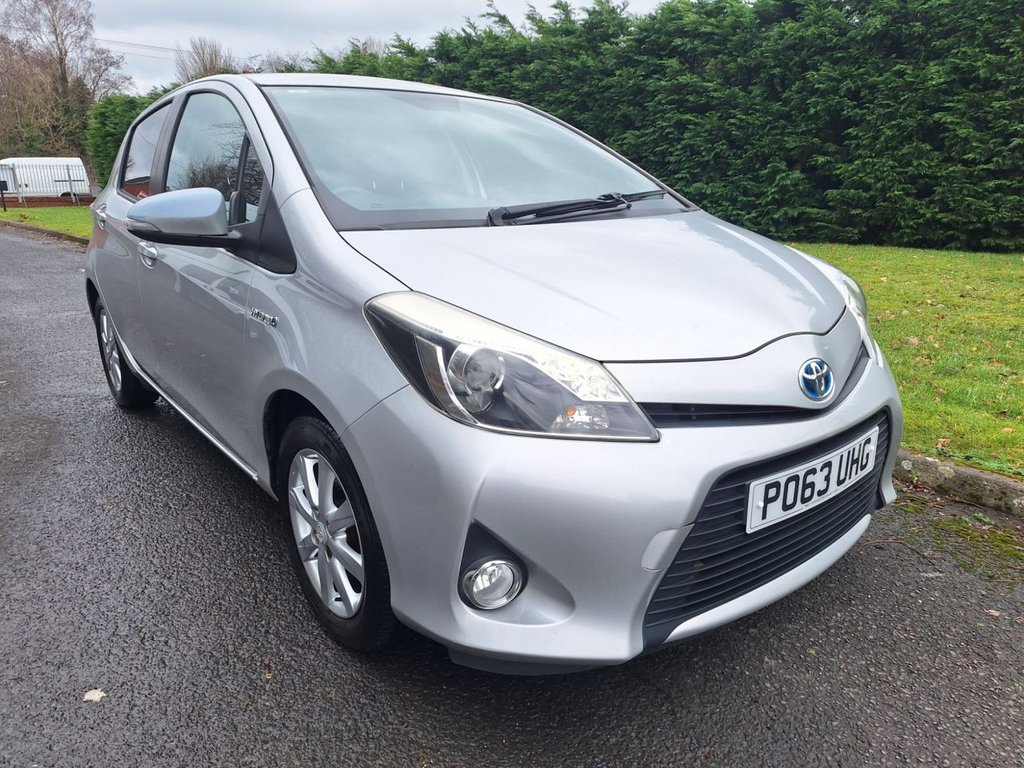 Used Toyota Yaris 2013 for sale - 77276244: Photo 2