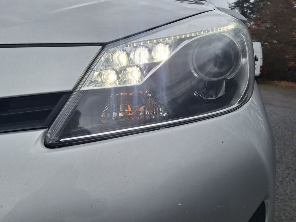 Used Toyota Yaris 2013 for sale - 77276244: Photo 23