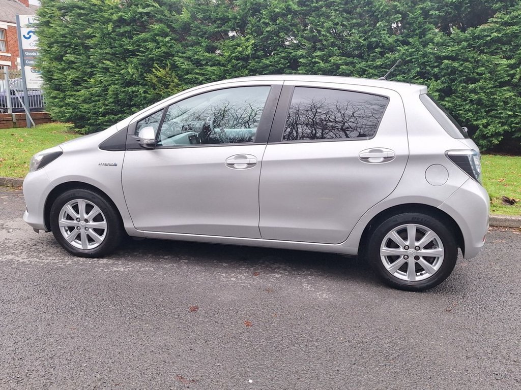 Used Toyota Yaris 2013 for sale - 77276244: Photo 3