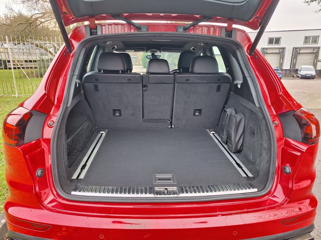 Used Porsche Cayenne 2016 for sale - 76710961: Photo 11