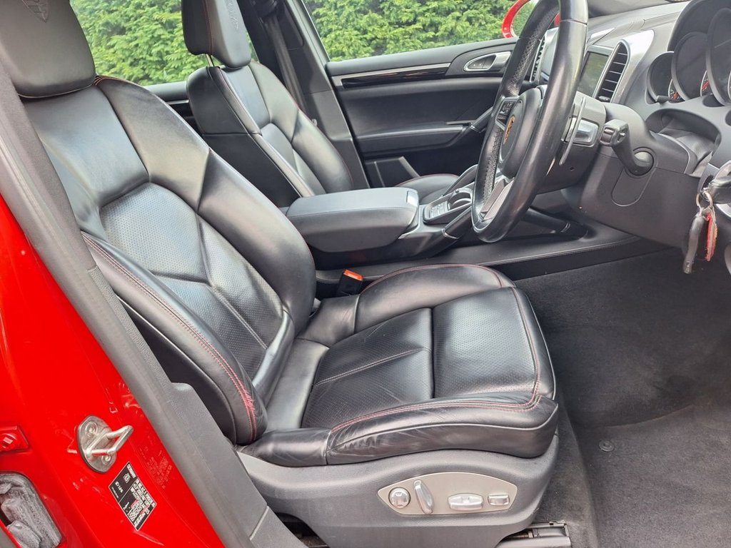 Used Porsche Cayenne 2016 for sale - 76710961: Photo 12