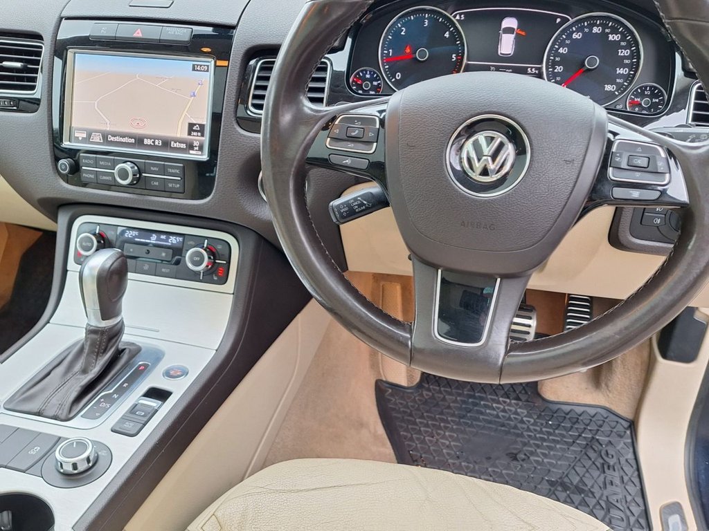 Used Volkswagen Touareg 2014 for sale - 76711396: Photo 16