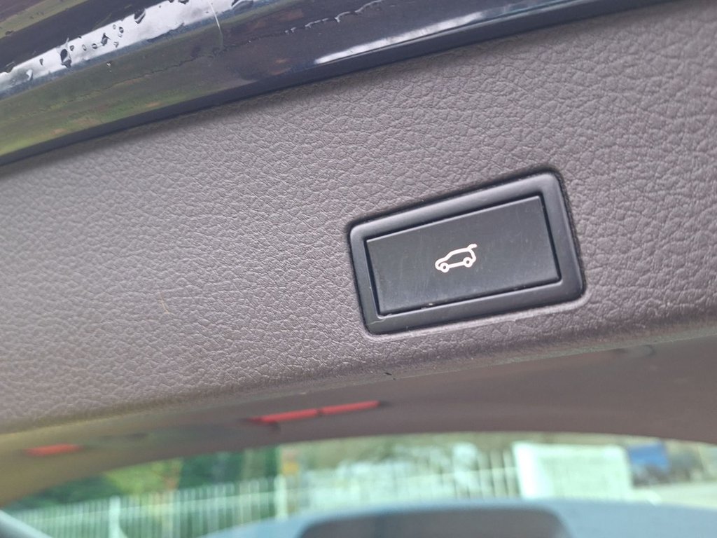 Used Volkswagen Touareg 2014 for sale - 76711396: Photo 24