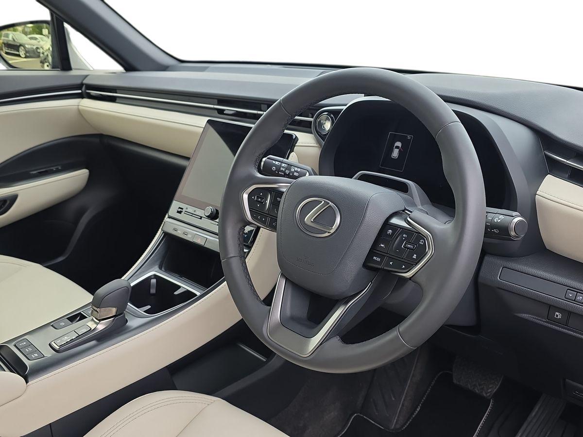 Used Lexus LBX 2024 for sale - 76657073: Photo 13