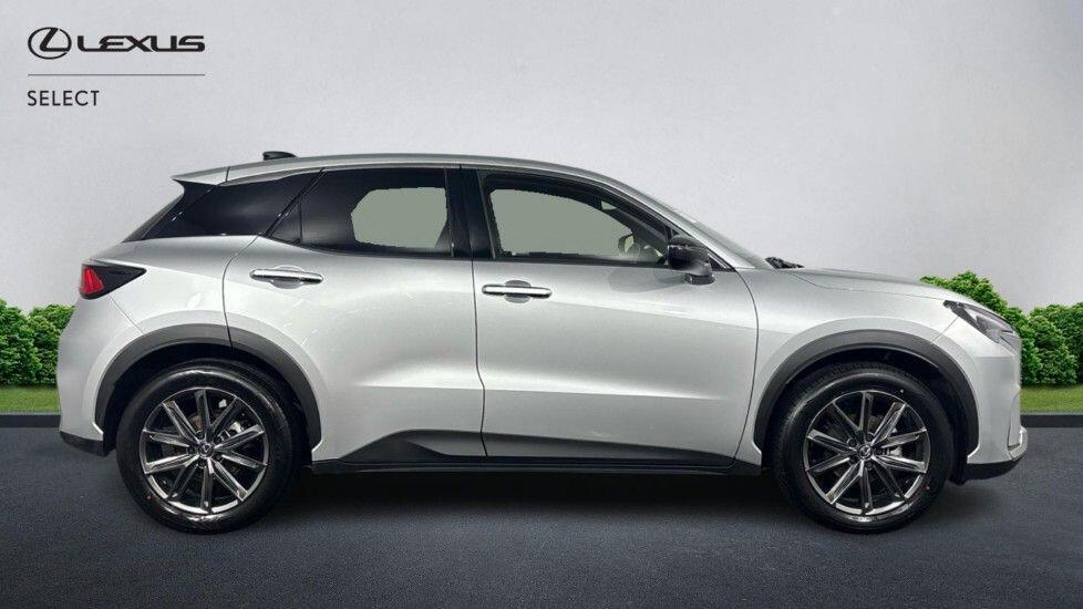 Used Lexus LBX 2025 for sale - 77925425: Photo 8