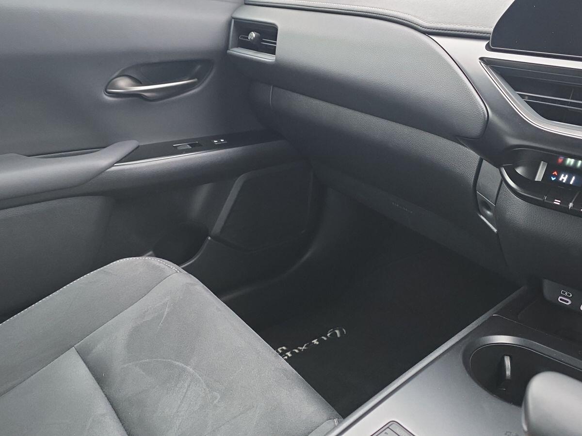 Used Lexus UX 2022 for sale - 76965437: Photo 36