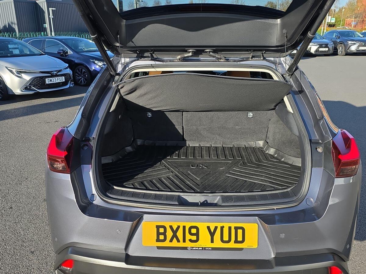 Used Lexus UX 2019 for sale - 76801853: Photo 20