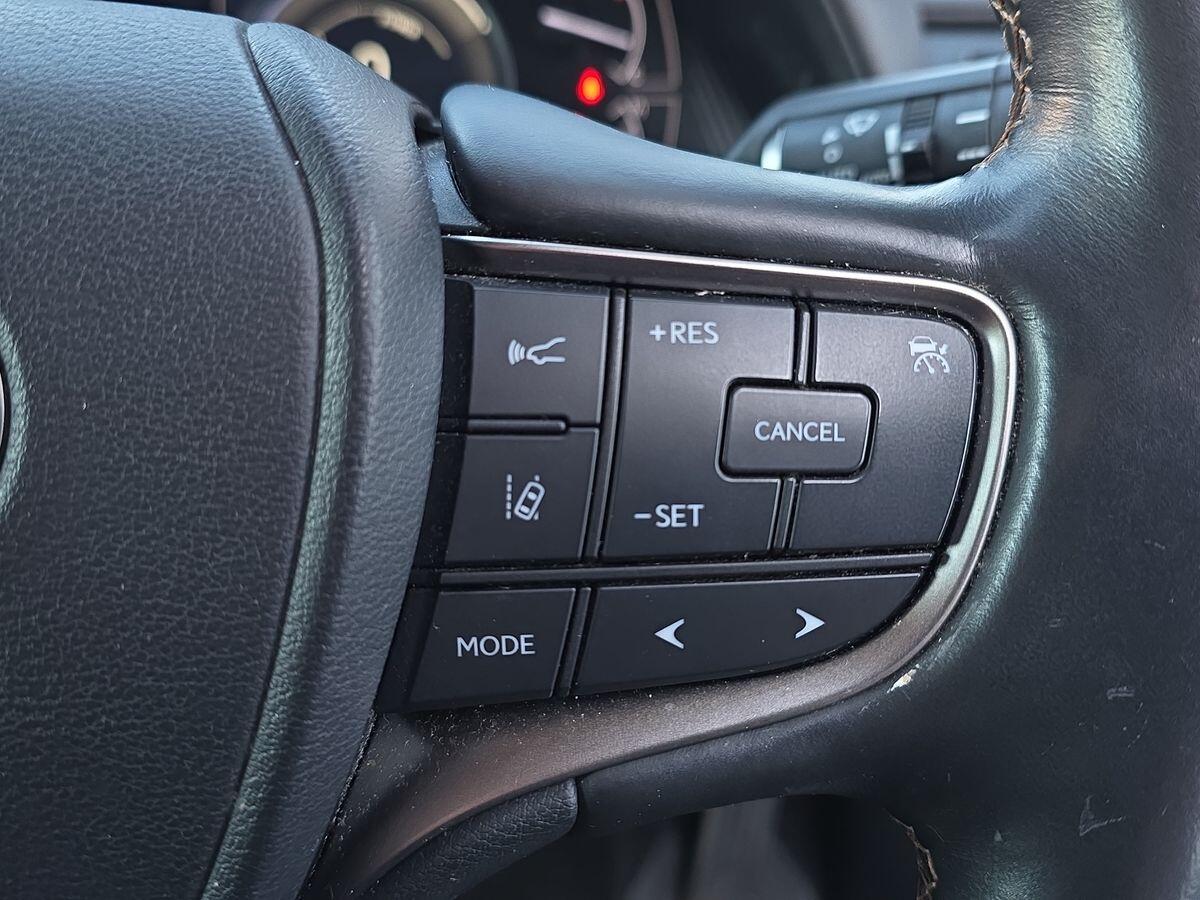 Used Lexus UX 2019 for sale - 76801853: Photo 27