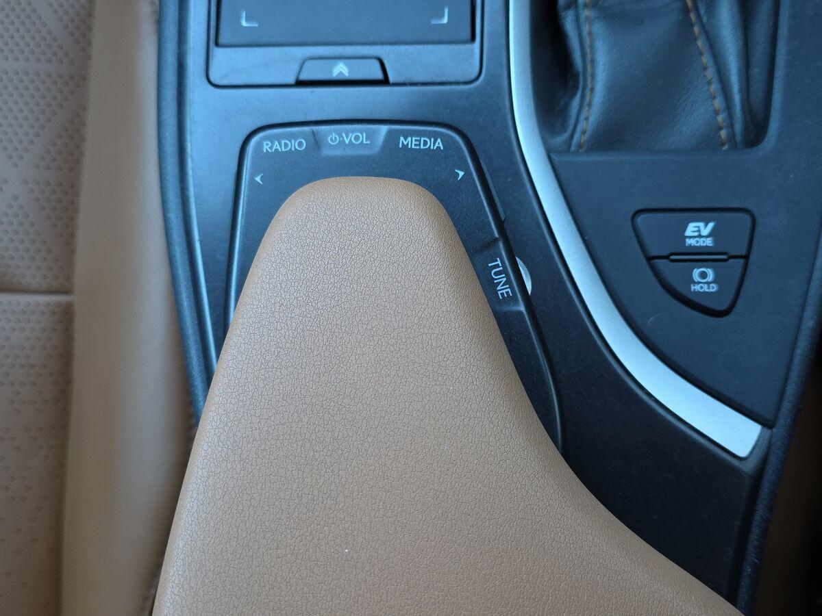 Used Lexus UX 2019 for sale - 76801853: Photo 34