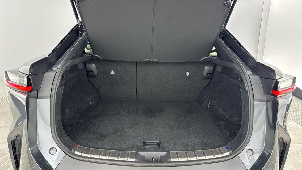 Used Lexus RZ 2024 for sale - 76952853: Photo 11