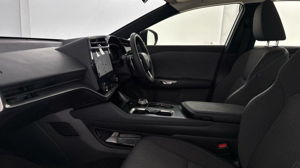 Used Lexus RZ 2024 for sale - 76952853: Photo 2