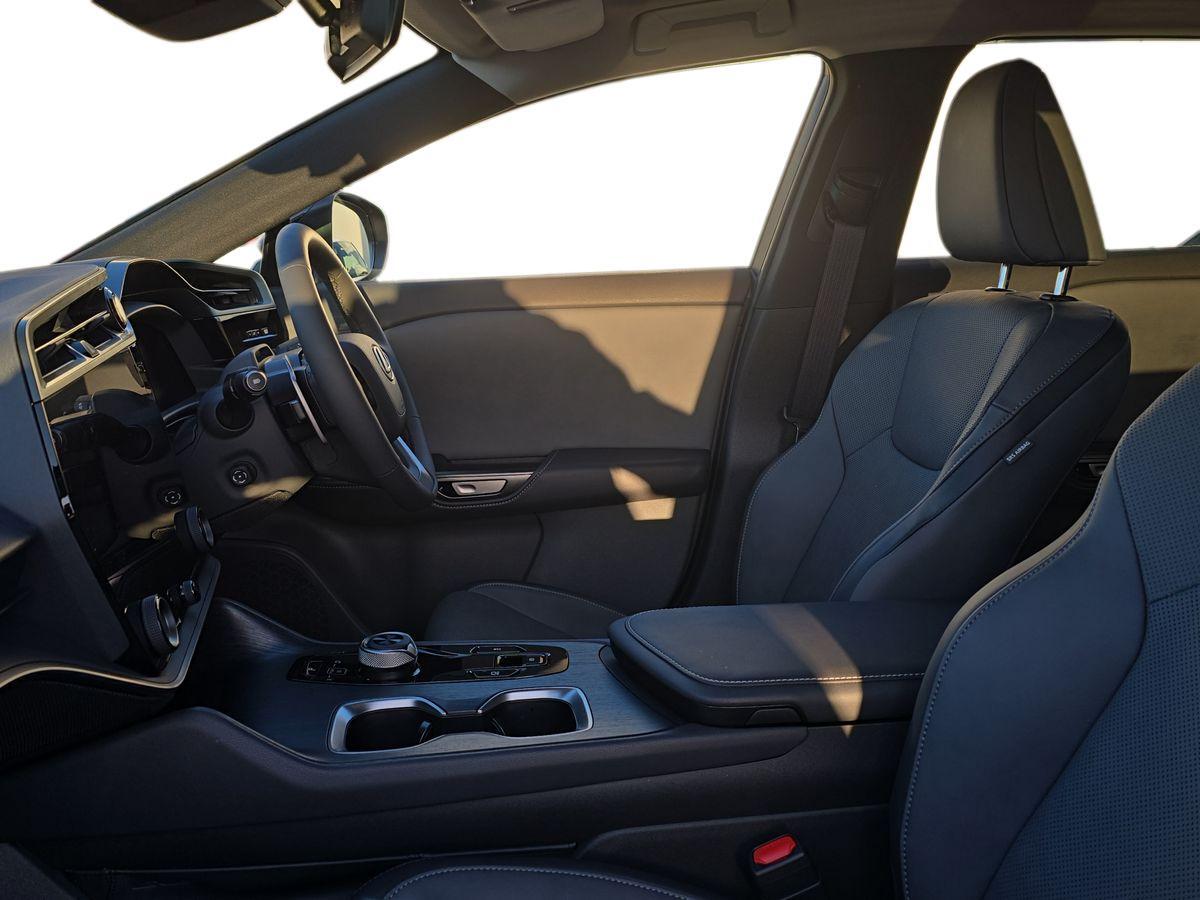 Used Lexus RZ 2025 for sale - 77598533: Photo 2