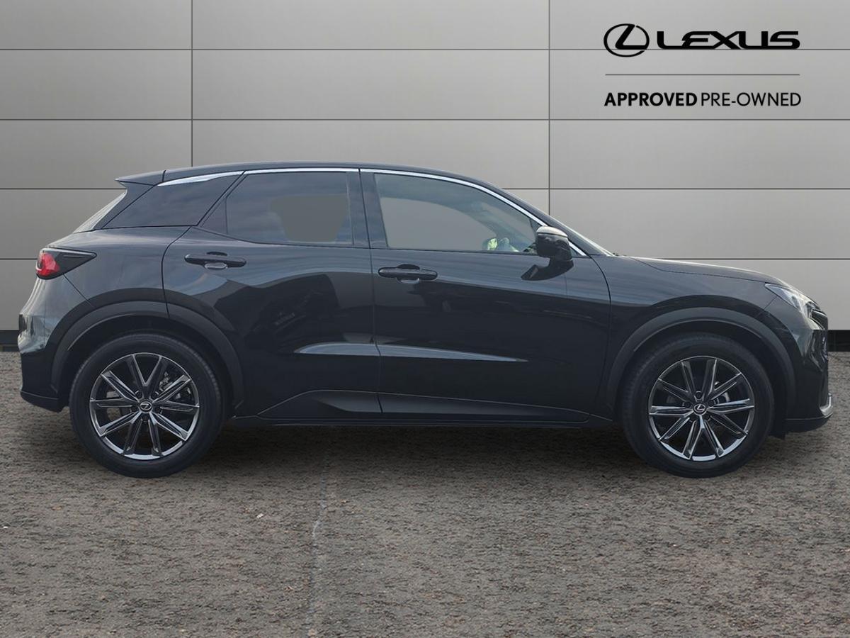 Used Lexus LBX 2025 for sale - 77412172: Photo 2