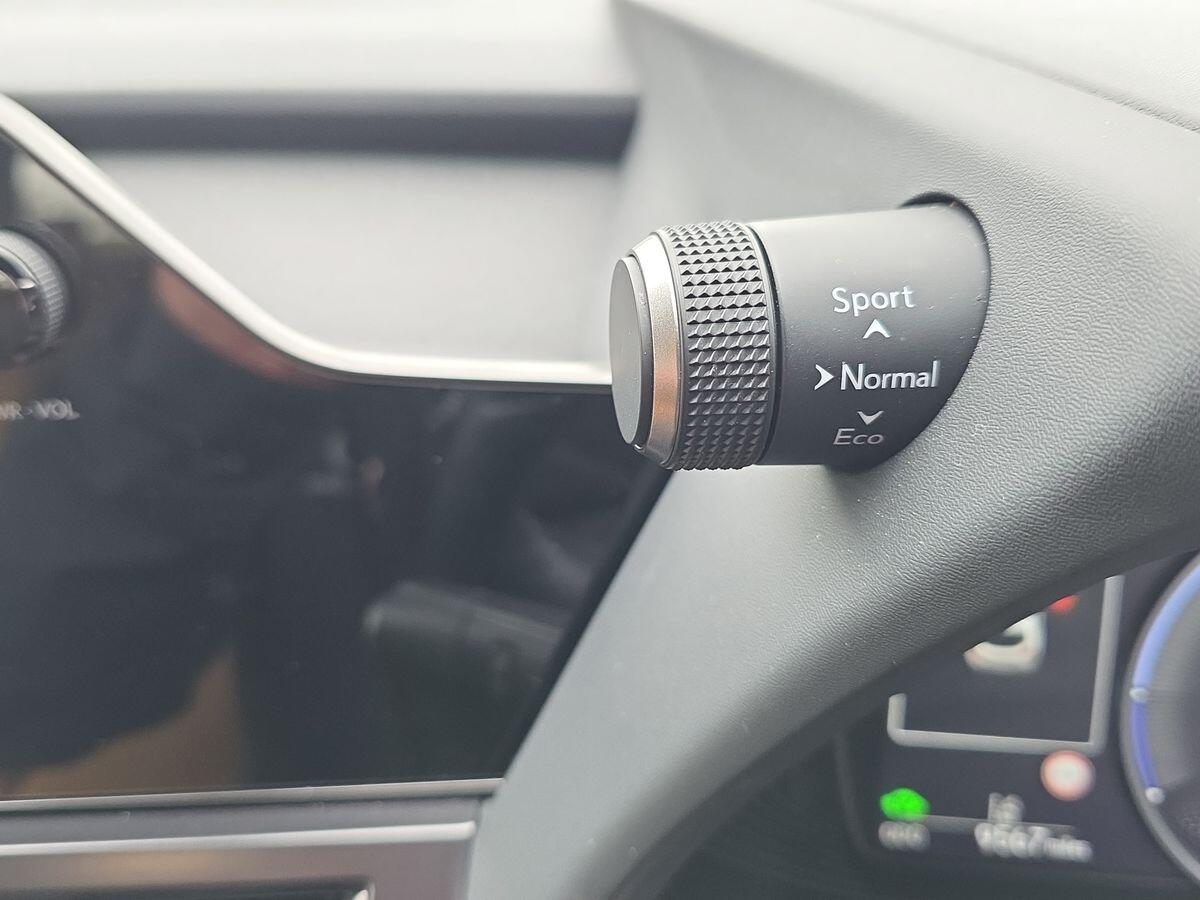 Used Lexus UX 2023 for sale - 76658293: Photo 36