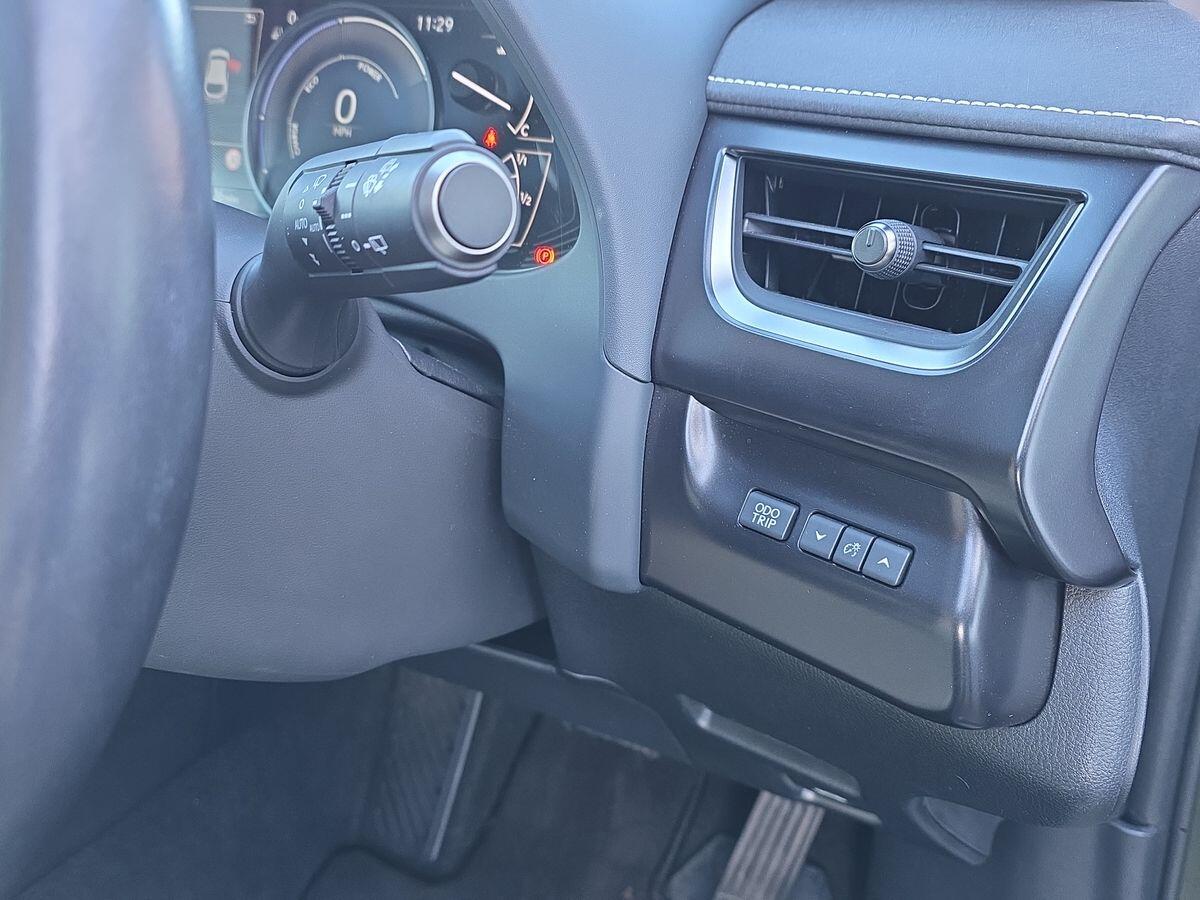 Used Lexus UX 2023 for sale - 76658443: Photo 26