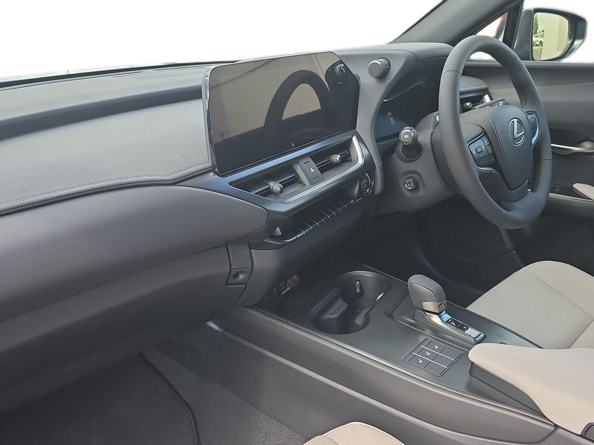Used Lexus UX 2025 for sale - 76657411: Photo 17