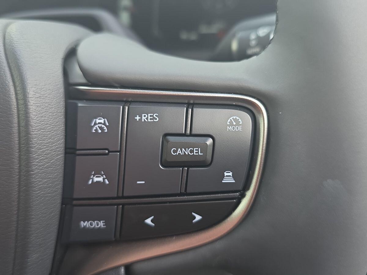 Used Lexus UX 2025 for sale - 76657411: Photo 27