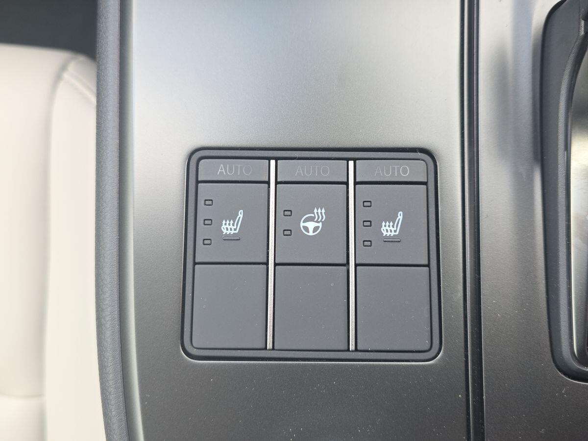 Used Lexus UX 2025 for sale - 76657411: Photo 35